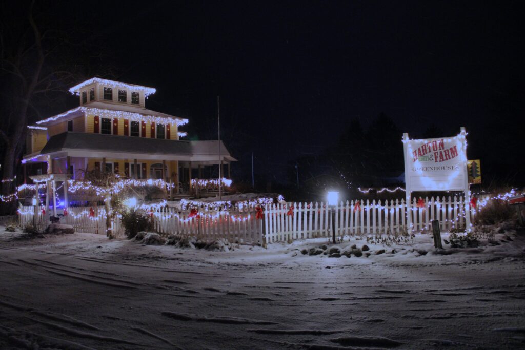 Harton House and Farm Greenhouse - Christmas Light Guide